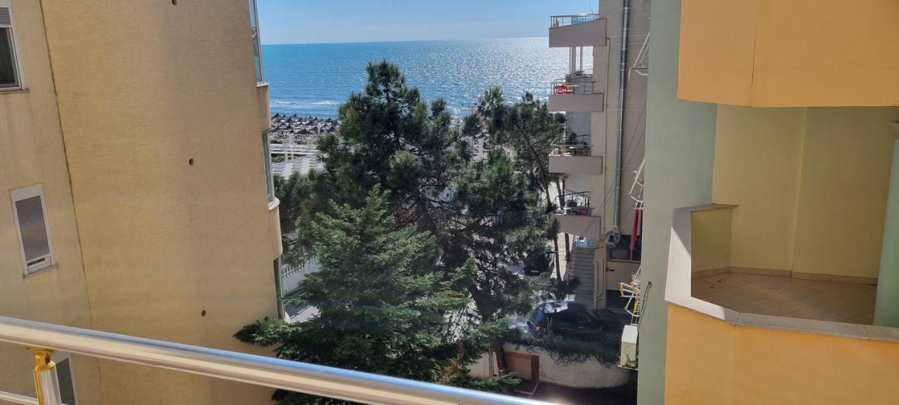 Apartment Sea View Durres Bagian luar foto