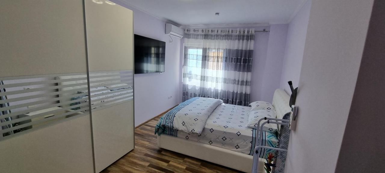 Apartment Sea View Durres Bagian luar foto